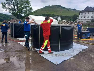 Trinkwasseraufbereitung bei Katastrophenhilfe-Übung